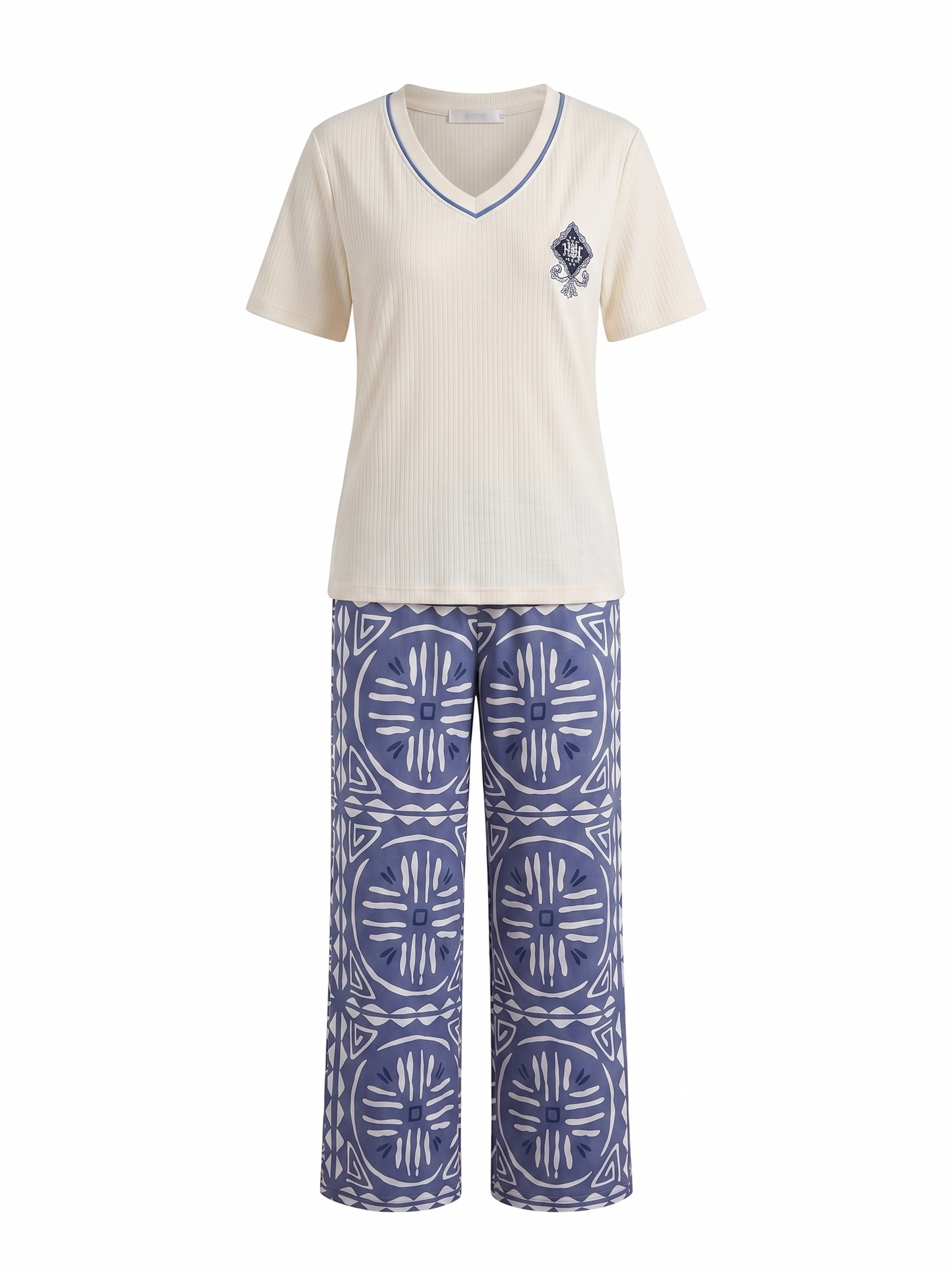 Ensemble bleu à motifs géométriques