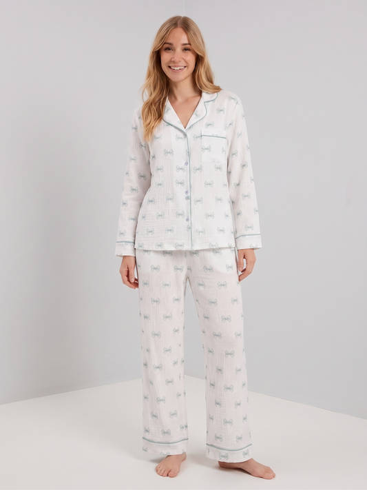 Pyjama en gaze à nœuds bleus