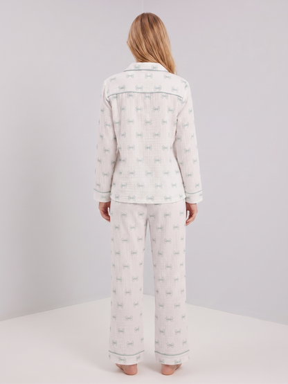 Pyjama en gaze à nœuds bleus