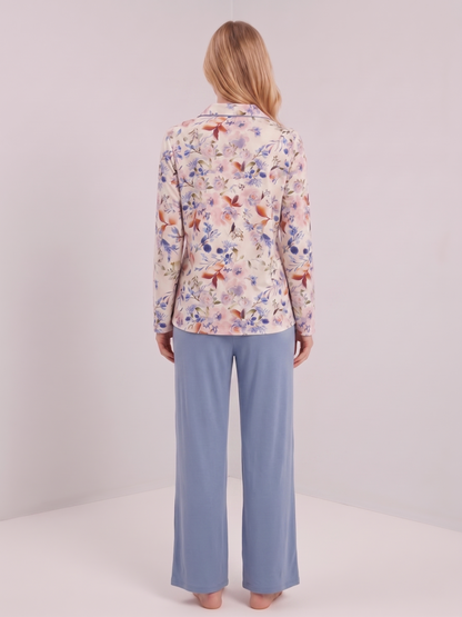 Pyjama fleuri et bleu ciel