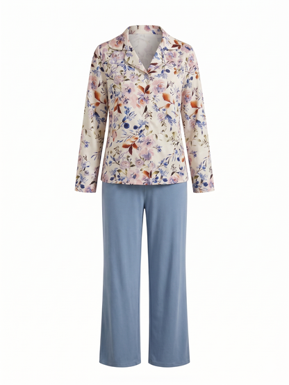 Pyjama fleuri et bleu ciel